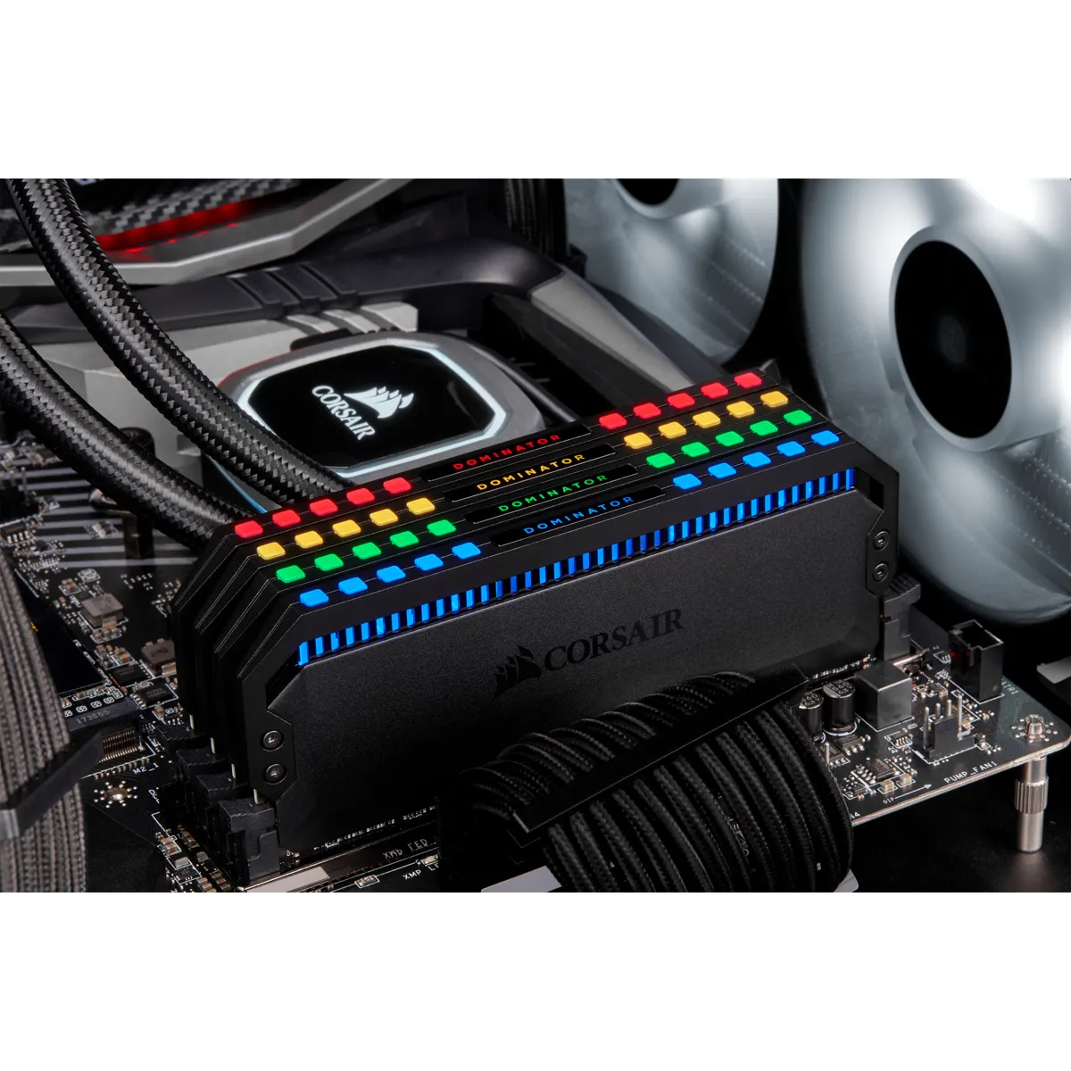 Corsair Dominator Platin DDR4-3200 CL16 16 GB Kit (2x 8 GB)