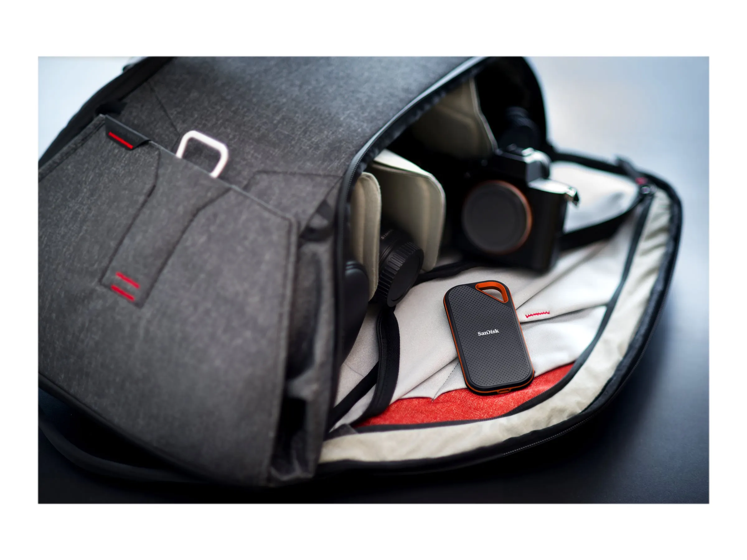 SSD   1TB SanDisk Extreme PRO Portable USB-C extern