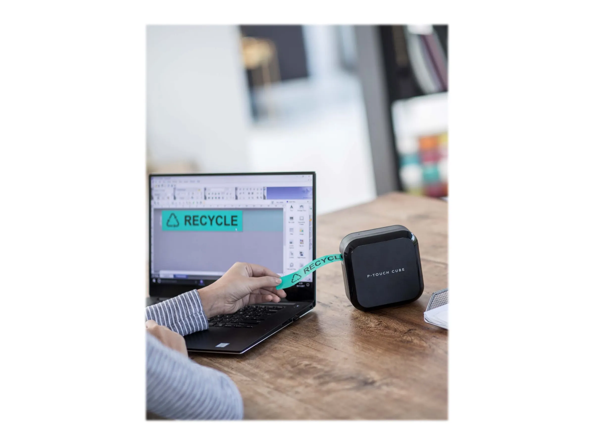 Brother P-touch P710BT  ( P-Touch Cube Plus ) schwarz