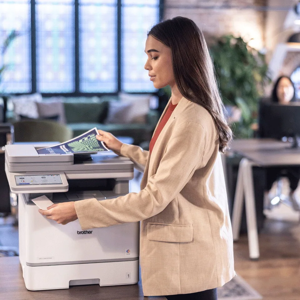 Brother MFC-L8970CDW Multifunktionsdrucker Laser A4 2400 x 600 DPI 31 Seiten pro Minute WLAN – Bild 2